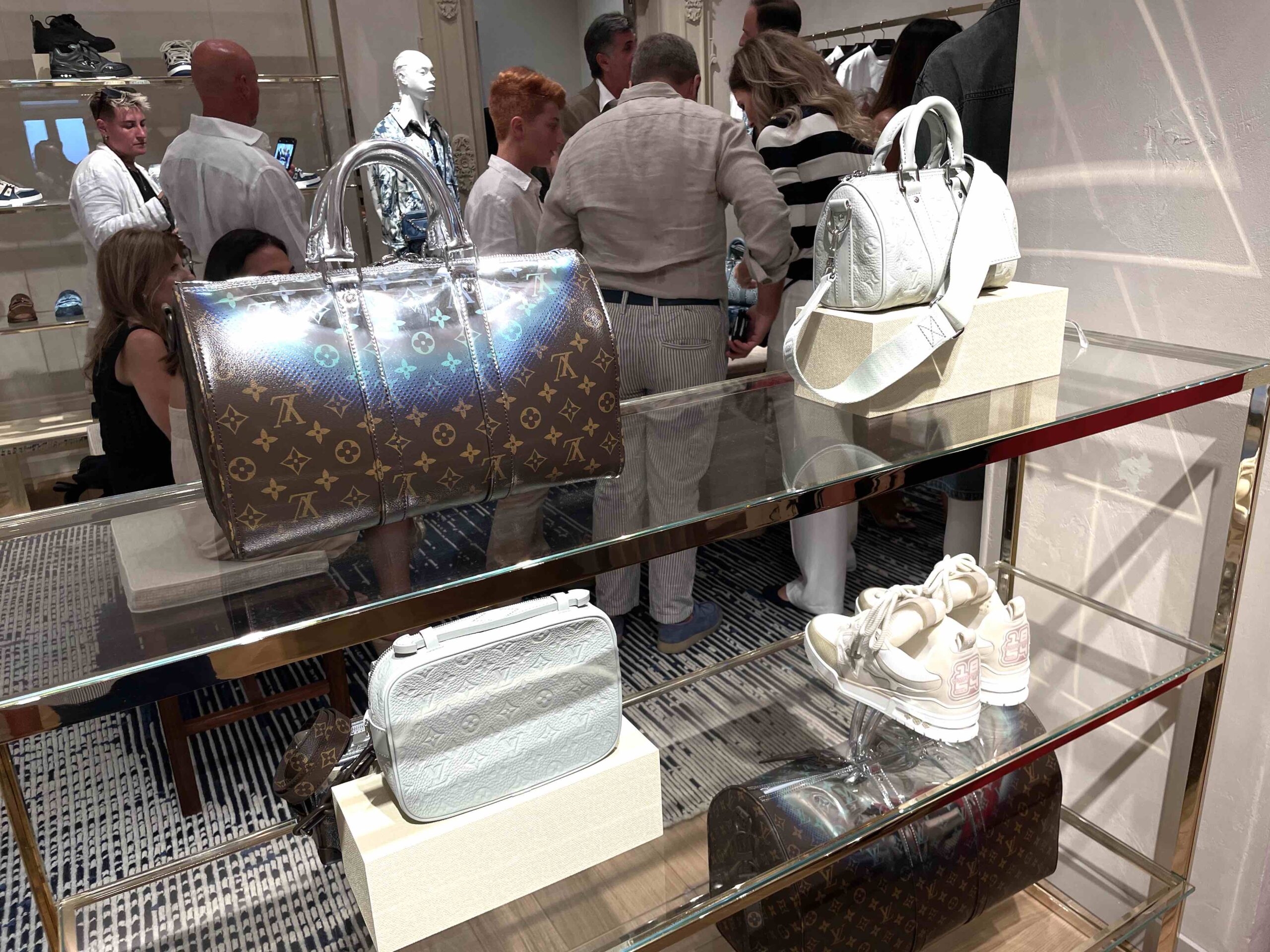 Cosa vedere a Taormina, il nuovo negozio e café di Louis Vuitton