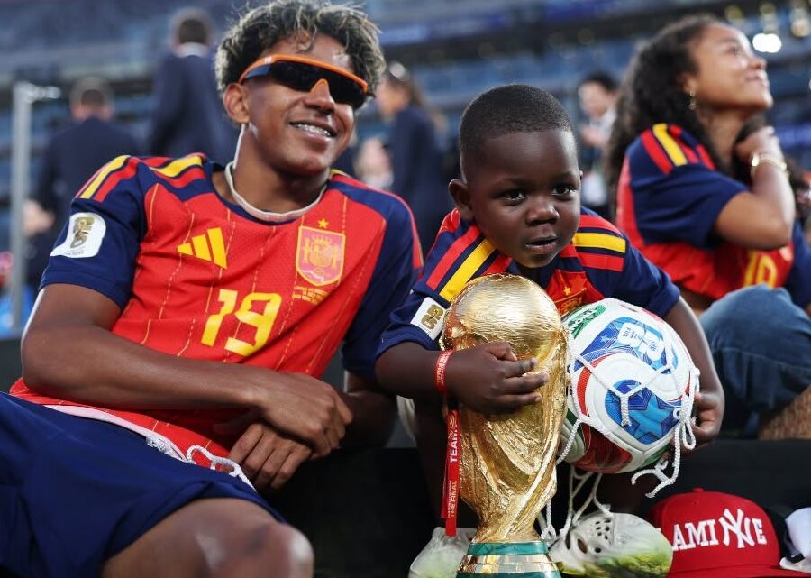 Lamine e Keyne Yamal